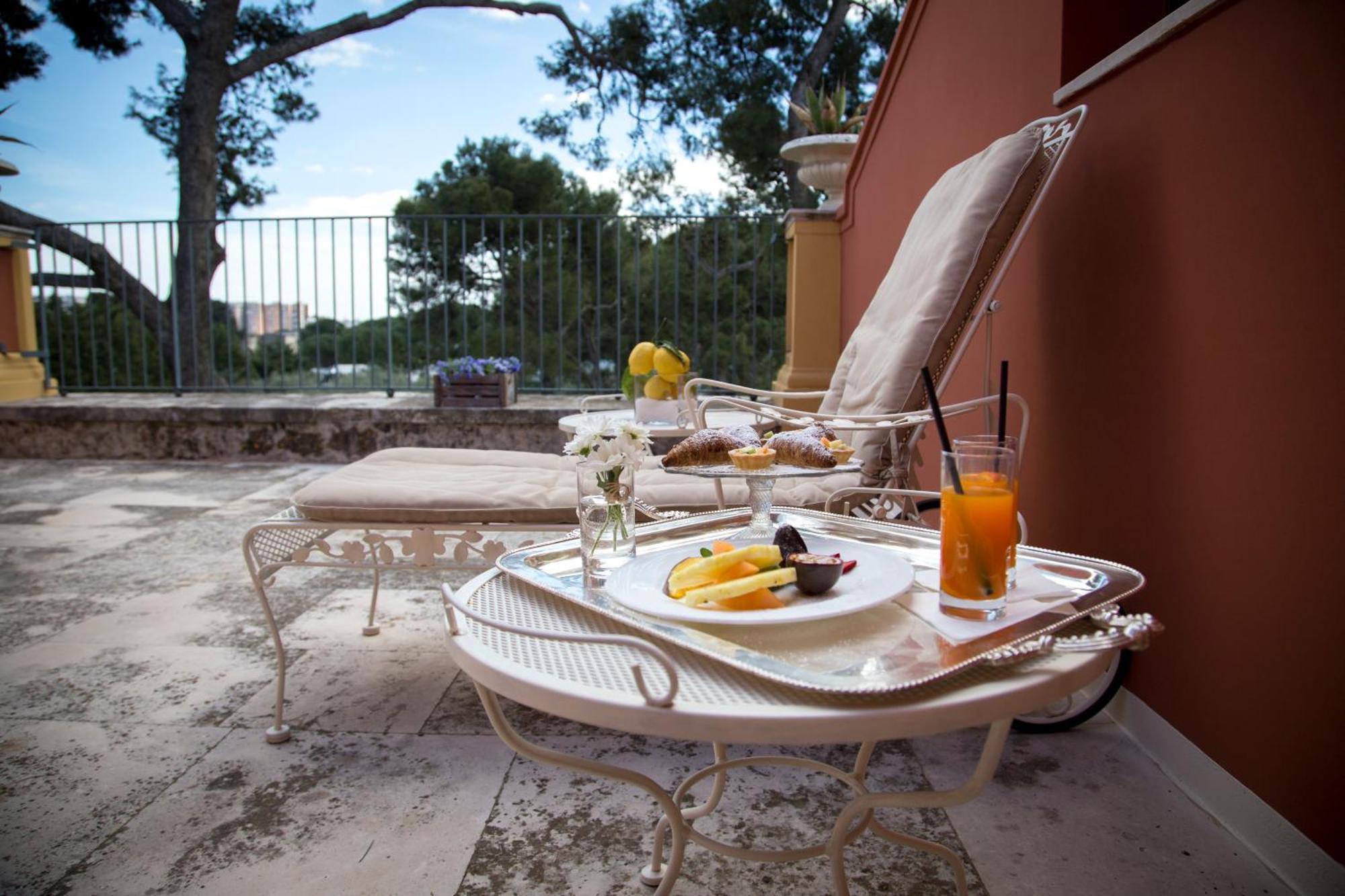 Hotel Terranobile Metaresort Bari Exterior photo